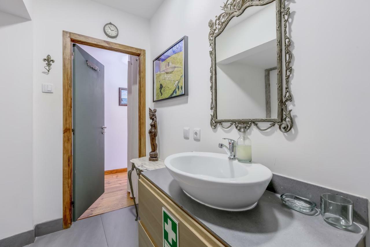 Apartment Downtown Figueira